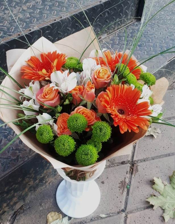 Букет цветов из: Герберы, Хризантемы, Альстромерии и Розы в Раздольном Приморского края