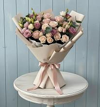 Букет цветов из:  Розы и Лизиантусы в Раздольном Приморского края