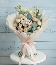Букет цветов из:  Розы и Лизиантусы в Раздольном Приморского края