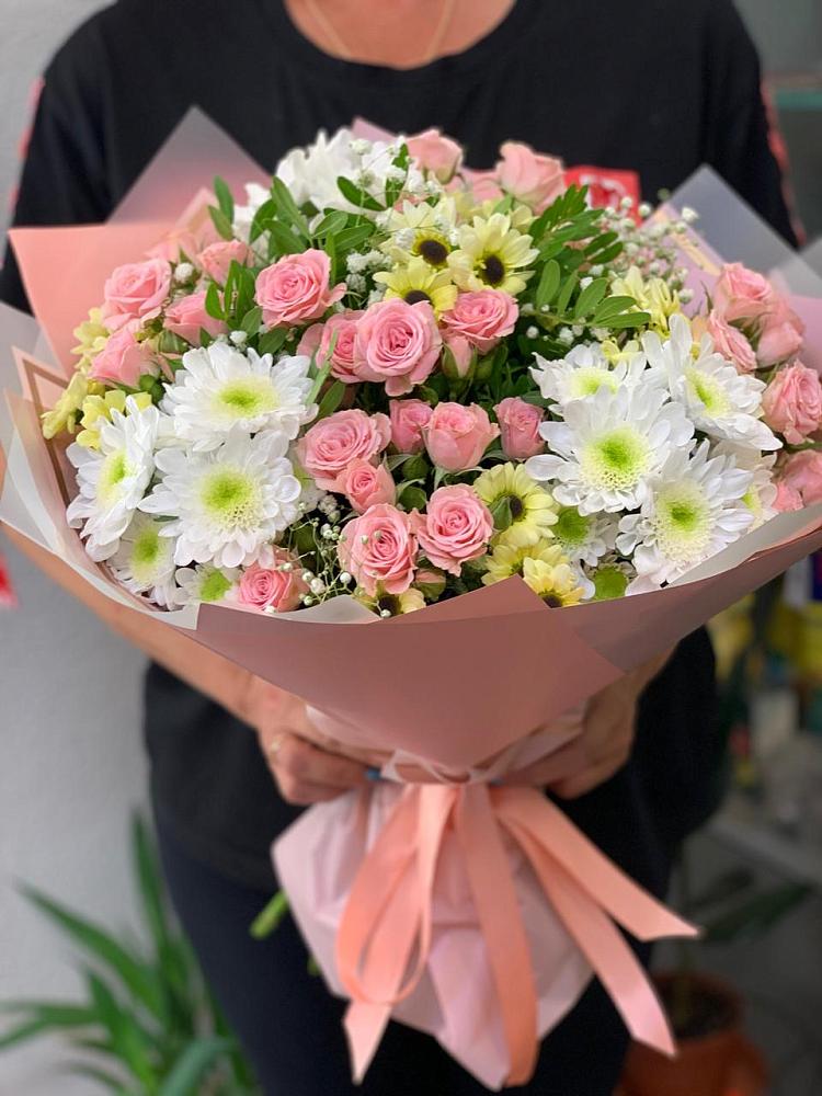 Букет цветов из: Розы и Хризантемы в Раздольном Приморского края