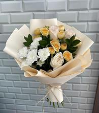 Букет цветов из:  Розы и Хризантемы в Раздольном Приморского края