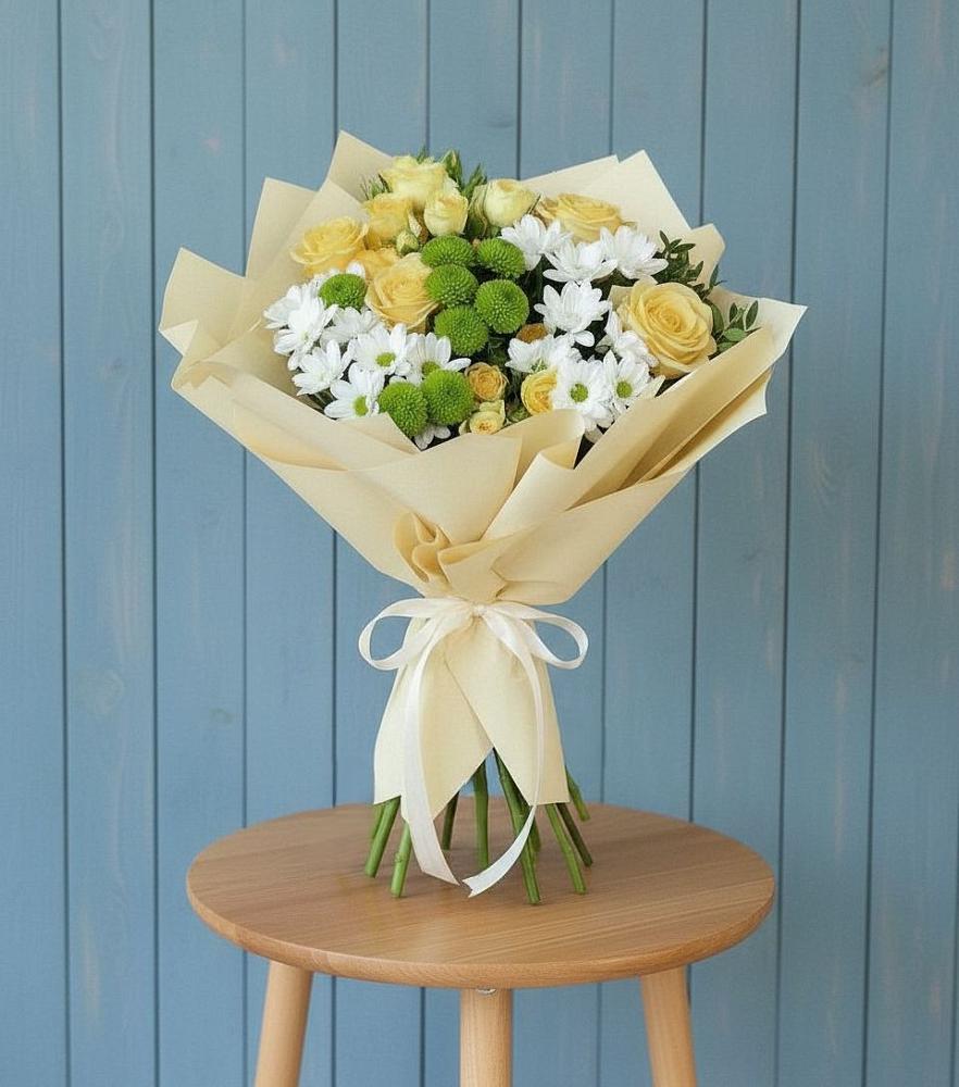 Букет цветов из: Хризантемы и Розы в Раздольном Приморского края