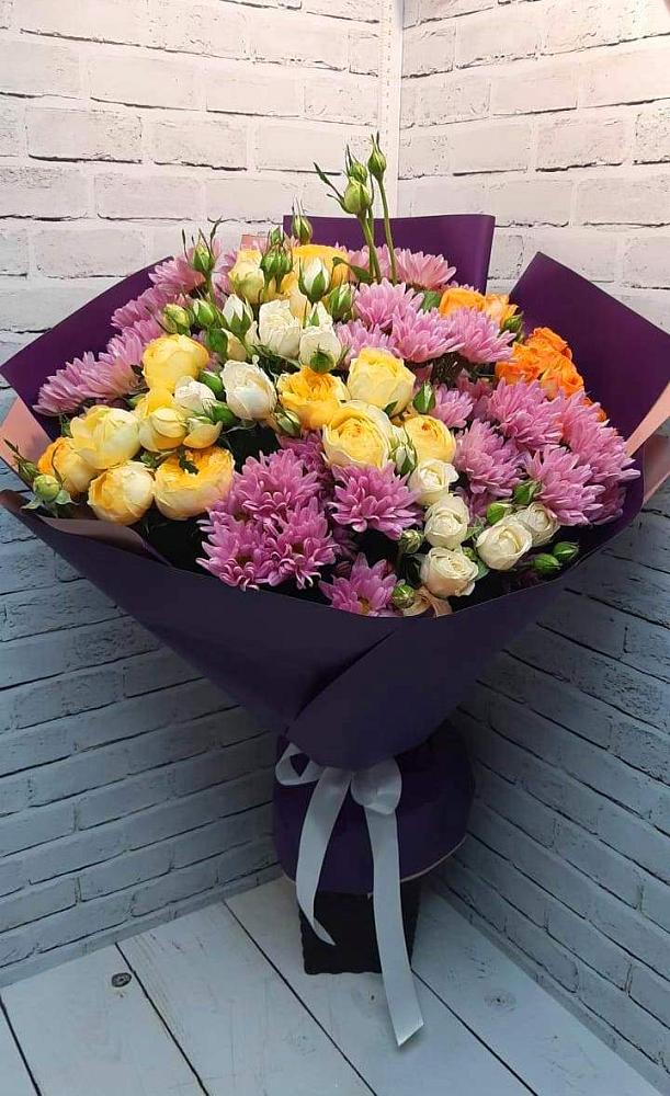 Букет цветов из: Хризантемы и Розы в Раздольном Приморского края