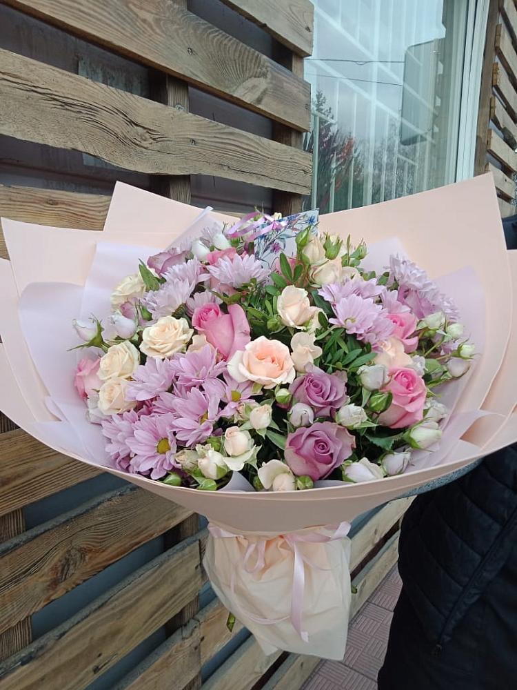 Букет цветов из: Розы и Хризантемы в Раздольном Приморского края