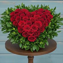 Цветочная композиция из Розы в виде сердца в Раздольном Приморского края