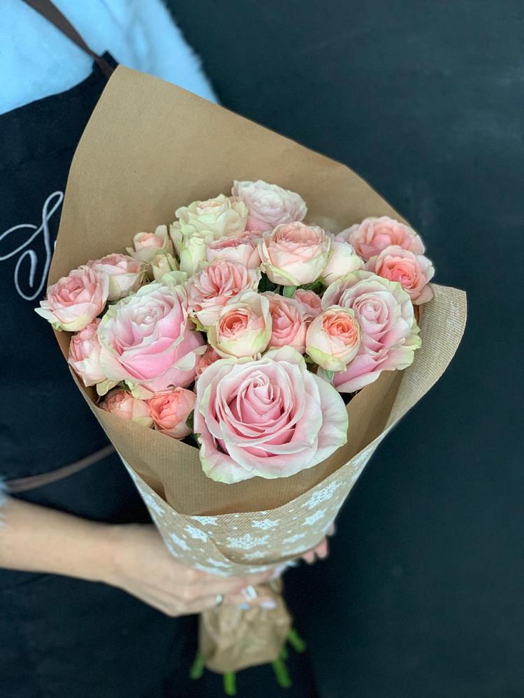 Букет цветов из: Хризантемы и Розы в Раздольном Приморского края