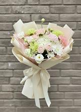 Букет цветов из:  Гвоздики, Розы, Лизиантусы и Хризантемы в Раздольном Приморского края