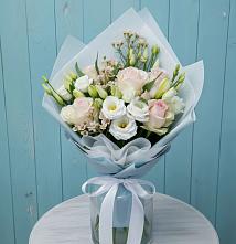 Букет цветов из:  Розы и Лизиантусы в Раздольном Приморского края