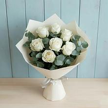 Букет Белые розы в Эвкалипте в Раздольном Приморского края