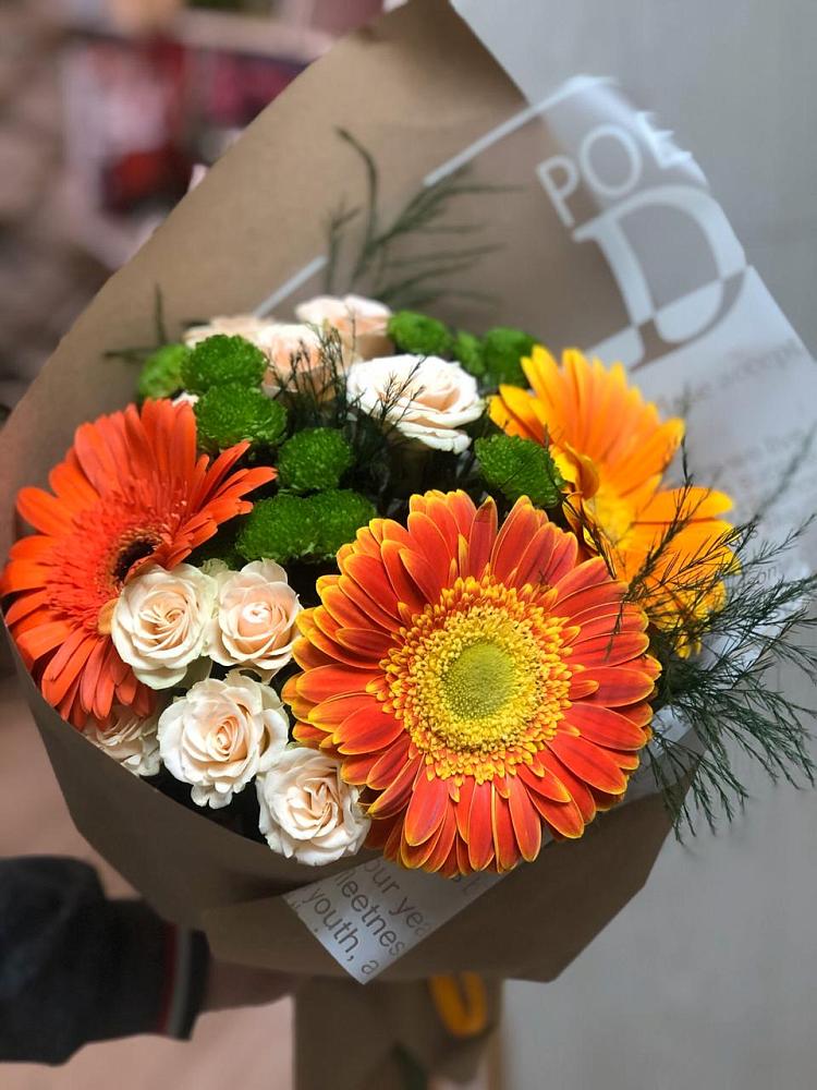Букет цветов из: Герберы, Хризантемы и Розы в Раздольном Приморского края