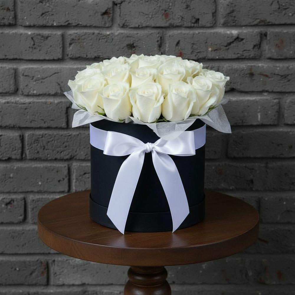 Цветочная композиция из Розы в шляпной коробке в Раздольном Приморского края