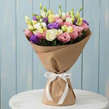 Букет цветов из:  Лизиантусы в Раздольном Приморского края