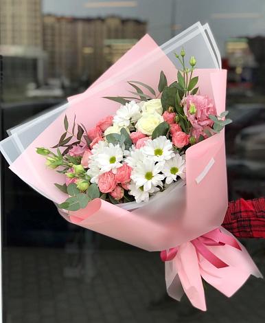 Букет цветов из: Розы, Лизиантусы и Хризантемы в Раздольном Приморского края